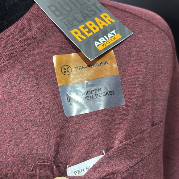 Ariat Rebar Cotton Strong Pre-shrunk,pocket, hidden pen slot,tagless, crew neck - Picture 2 of 8